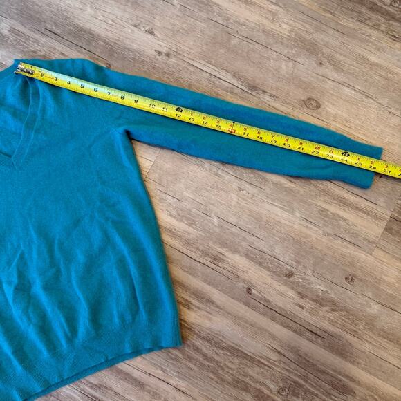 Uniqlo Women 100% Cashmere Sweater Size M Teal V-Neck Pullover Soft Luxury - Picture 5 of 7